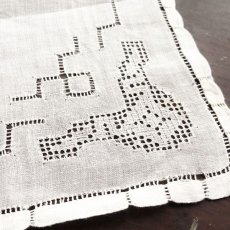 画像8: 〈西ヨーロッパ〉デットストックマデイラ ビンテージ ピュアリネン ハンカチ ドロンワーク刺繍 (8)