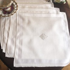 画像1: 〈イギリス〉5枚セットヴィンテージ KHJ 手刺繍 ナプキン ハンカチ ダマスク織 (1)