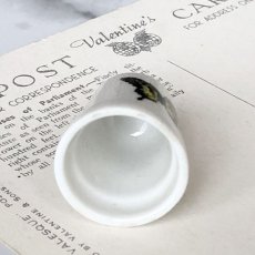 画像3: イギリス  英国陶製シンブル 蝶々 (3)