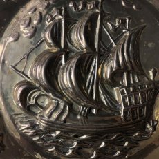 画像4: イギリス 1950-1970年代 真鍮ブラス 大きな飾り皿 壁飾り 帆船 30.5cm (4)