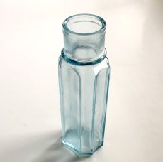 画像2: イギリス アンティーク ガラス瓶 No572095(約高さ16.0cm) (2)