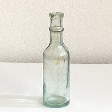 画像2: イギリス アンティーク ガラスボトル (約高さ12.2cm) (2)