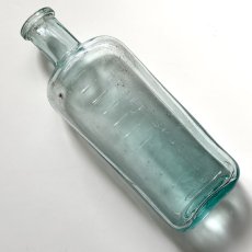 画像5: イギリス アンティーク TABLE SPOONS 可愛い淡い青緑のガラス瓶 (約高さ16.0cm) (5)