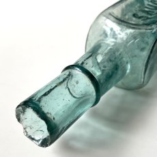 画像7: イギリス TIGER SAUSE ELETCHERS アンティークガラス瓶 (約高さ14.7cm) (7)