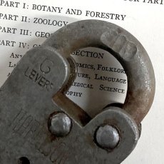 画像4: イギリス アンティークパドロック 古い南京錠 鍵付き 可愛いクマの形 HARRISON (8.6cmX5.4cm) (4)