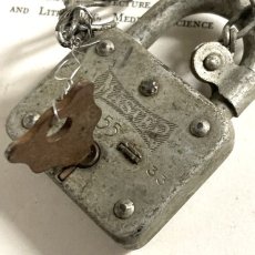 画像6: アメリカ 1950年代 ヴィンテージパドロック 古い南京錠 鍵付き MASTER 55(5.5cmX3.7cm) (6)