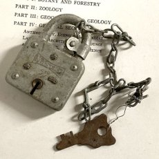 画像1: アメリカ 1950年代 ヴィンテージパドロック 古い南京錠 鍵付き MASTER 55(5.5cmX3.7cm) (1)