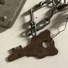 画像4: アメリカ 1950年代 ヴィンテージパドロック 古い南京錠 鍵付き MASTER 55(5.5cmX3.7cm) (4)