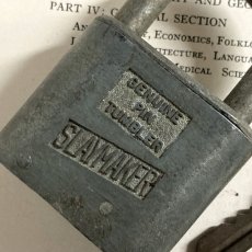 画像2: アメリカ 1950年代 ヴィンテージパドロック 古い南京錠 鍵付き SLAYMAKER(7.2cmX4.6cm) (2)