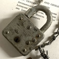 画像8: アメリカ 1950年代 ヴィンテージパドロック 古い南京錠 鍵付き MASTER 55(5.5cmX3.7cm) (8)