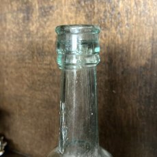 画像3: イギリス アンティークガラス瓶 ガラスボトル YORKSHIRE(約18.5cm) (3)