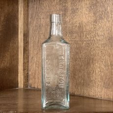 画像5: イギリス アンティークガラス瓶 SCOTT'S EMULSION (高さ約18.8cm) (5)