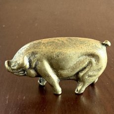 画像2: イギリス 1940年代 アンティーク真鍮 ブロス ぶたの置き物 豚雑貨 (2)