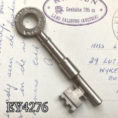 画像10: (在庫1/5)イギリス アンティークドアキー GIBBONS W.HAMPTON製古い鍵 約8cm  (10)