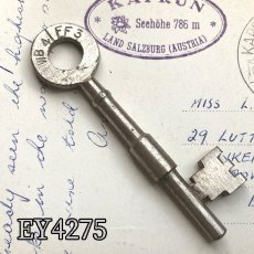 画像5: (在庫1/5)イギリス アンティークドアキー GIBBONS W.HAMPTON製古い鍵 約8cm  (5)