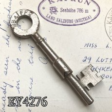 画像9: (在庫1/5)イギリス アンティークドアキー GIBBONS W.HAMPTON製古い鍵 約8cm  (9)