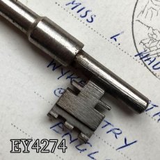 画像4: (在庫1/5)イギリス アンティークドアキー GIBBONS W.HAMPTON製古い鍵 約8cm  (4)
