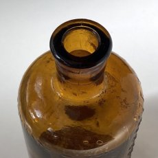 画像5: イギリス  アンティーク アンバーガラス ボトル GORDONBRAND LYSOL NOT TO BE TAKEN(約9.8cm) (5)