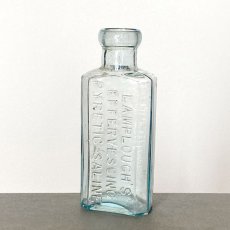 画像1: イギリス アンティーク LAMPLOUGH’S EFFERVESCING PYRETIC SALINE 古いガラス瓶 (約高さ 15.4cm) (1)