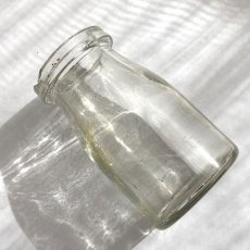 画像3: イギリス アンティークガラス瓶 ずしりとしっかりしたクリアガラスボトル(約9.4cm) (3)