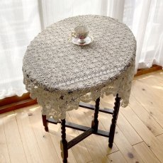 画像1: イギリス ヴィンテージ エクリュークロッシェレース テーブルクロス (約100cmX100cm) (1)