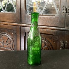 画像4: イギリス アンティークグリーンガラス瓶 古いガラスビン(約16.2cm) (4)