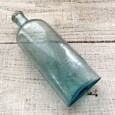 画像5: イギリス アンティーク 古いインテリアガラス瓶 (約高さ 17.2cm) (5)