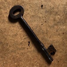 画像2: イギリス アンティークキー レトロ鍵 かぎ antique key アイアン雑貨 英国インテリア ヴィンテージ雑貨(約9.8cm) EY7604 (2)