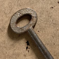 画像3: イギリス アンティークキー 4A レトロ鍵 かぎ antique key アイアン雑貨 英国インテリア ヴィンテージ雑貨(約9.4cm) EY7613 (3)