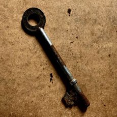 画像1: イギリス アンティークキー R15F UNION レトロ鍵 かぎ antique key アイアン雑貨 英国インテリア ヴィンテージ雑貨(約9.6cm) EY7619 (1)