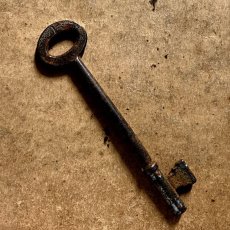 画像1: イギリス アンティークキー 1 レトロ鍵 かぎ antique key アイアン雑貨 英国インテリア ヴィンテージ雑貨(約9.3cm) EY7605 (1)