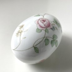 画像5: イギリス 1993年 ウェッジウッド ローズフラワー エッグ型 トリンケットボックス Wedgwood ROSE FLOWER Trinket Box Egg (5)