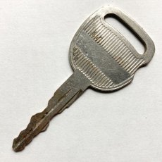 画像3: アメリカ ilco P1113 B102 GM Truck Auto Metal Key アメ車 ヴィンテージ ドア鍵 雑貨通販 約7.0cm EY7927 (3)