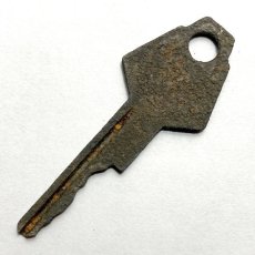 画像3: アメリカ ヴィンテージキー 古い鍵 USA OLD Key ラッキーアイテム 雑貨通販 約5.8cm EY7920 (3)