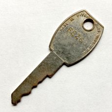 画像3: アメリカ セオドア・バーグマン ヴィンテージキー VINTAGE THEODORE BARGMAN ドア鍵 雑貨通販 約5.6cm EY7926 (3)