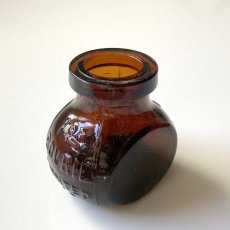 画像1: イギリス BOVRIL 1ozオンス コロンと可愛い ボブリル アンティークガラス瓶 (高さ5.0cm)  (1)