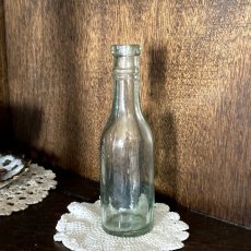 画像2: イギリス アンティークガラス瓶 古いガラスビン インテリア雑貨 (約15.2cm) (2)