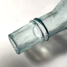 画像6: イギリス アンティークガラス瓶 CROWN BRAND 古いガラスビン インテリア雑貨 (約14.5cm) (6)