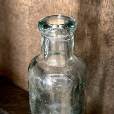 画像4: イギリス アンティークガラス瓶 古いガラスビン インテリア雑貨 (約14.6cm) (4)