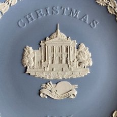 画像2: 1985年 イギリス ウェッジウッド ジャスパーブルー クリスマス イヤー プレート Wedgwood Plate 飾り皿 (2)