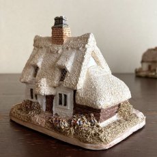 画像8: 英国カントリーコテージ 1985年 リリパットレーン Lilliput Lane  藁ぶき屋根の英国カントリーの農家のお家 Clare COTTAGE ミニチュア フィギュア (8)