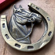 画像2: イギリス アンティーク真鍮 ドアノッカー 馬 幸せが貯まる蹄鉄 ホースブラス Brass製 (2)