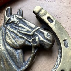 画像3: イギリス アンティーク真鍮 ドアノッカー 馬 幸せが貯まる蹄鉄 ホースブラス Brass製 (3)