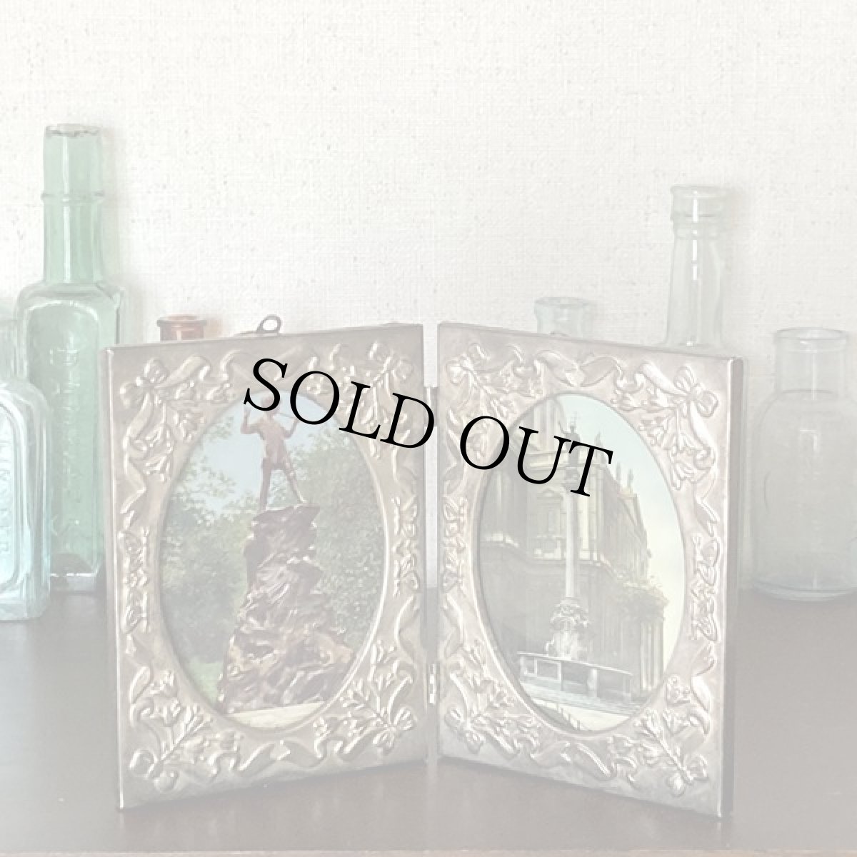 画像9: イギリス アンティーク ガラスフォトフレーム 2面写真立て LONDON 約16.0cm (9)