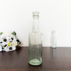 画像4: イギリス アンティークガラス瓶  GOOD ALL BACK HOUSE & Co (約高さ18.2cm)  (4)