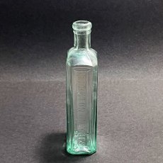 画像9: イギリス アンティークガラス瓶 MANDALL & Co STOCKTON ON TEES(約高さ16.4cm) (9)