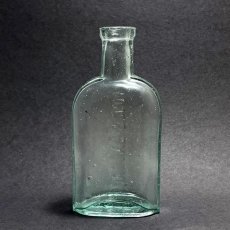 画像8: イギリス アンティーク雑貨 ガラスボトル POND'S EXTRACT (高さ 約13.0cm) (8)
