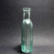 画像9: イギリス アンティーク雑貨 ガラスボトル POND'S EXTRACT (高さ 約13.0cm) (9)