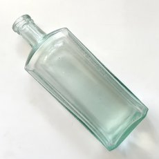 画像3: イギリス アンティークガラス瓶 MANDALL & Co STOCKTON ON TEES(約高さ16.4cm) (3)