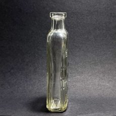 画像9: イギリス アンティークガラス瓶 VENO'S LIGHTNING COUGH CURE (約高さ13.4cm) (9)
